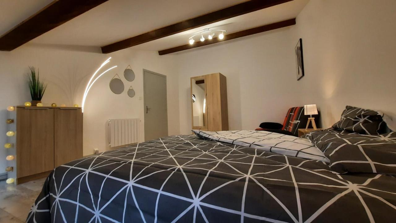 3 Pieces Chambre+cuisine+sdb Centre *